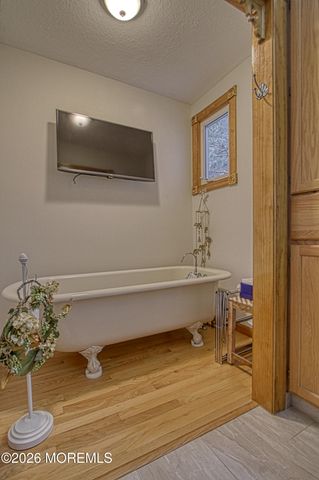 713 Western Boulevard, Lanoka Harbor, NJ 08734
