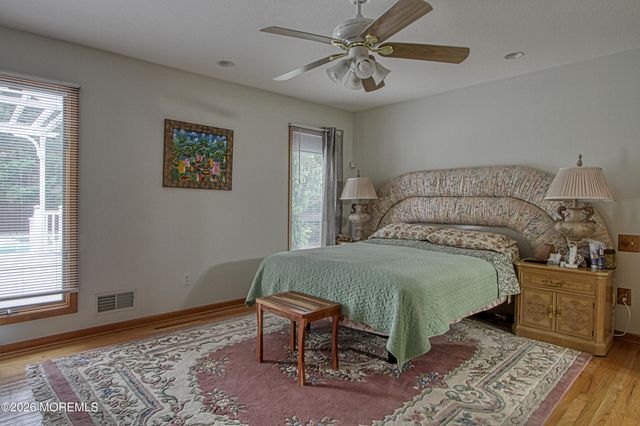713 Western Boulevard, Lanoka Harbor, NJ 08734