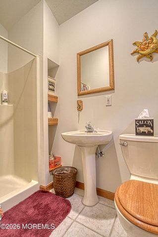 713 Western Boulevard, Lanoka Harbor, NJ 08734
