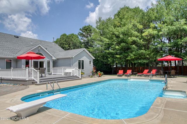 713 Western Boulevard, Lanoka Harbor, NJ 08734