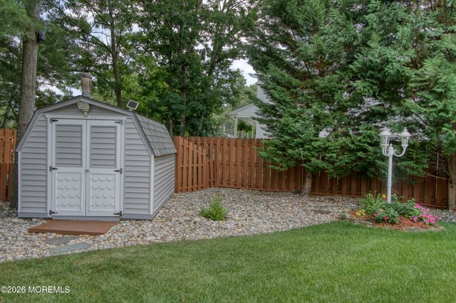 713 Western Boulevard, Lanoka Harbor, NJ 08734