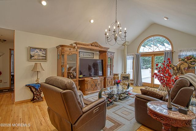 713 Western Boulevard, Lanoka Harbor, NJ 08734