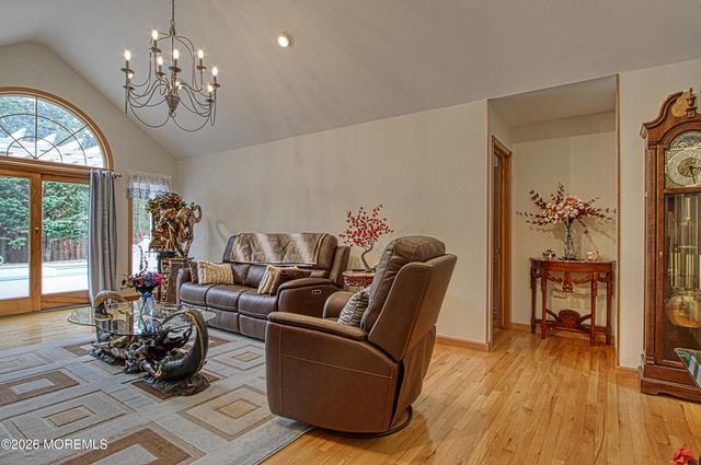 713 Western Boulevard, Lanoka Harbor, NJ 08734