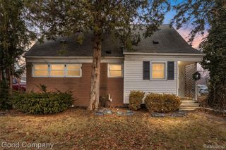20315 Lancaster Street, Harper Woods, MI 48225