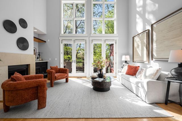 516 Grove St, Healdsburg, CA 95448