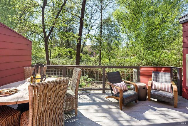 516 Grove St, Healdsburg, CA 95448