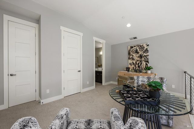 516 Grove St, Healdsburg, CA 95448