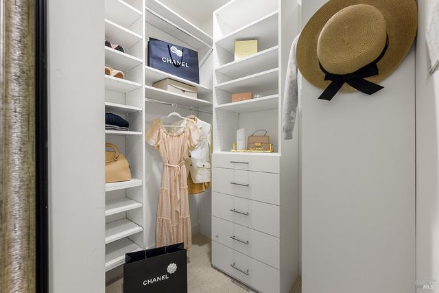 516 Grove St, Healdsburg, CA 95448