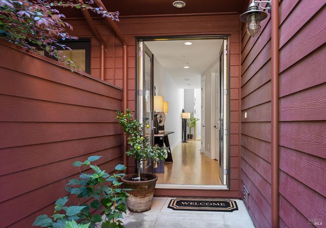 516 Grove St, Healdsburg, CA 95448