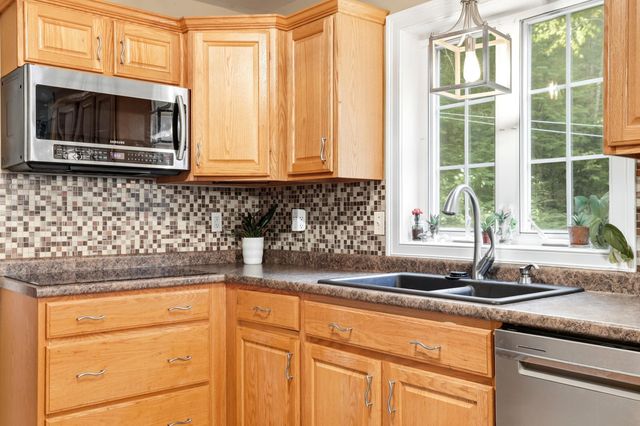 73 Old Woods Road, Northwood, NH 03261