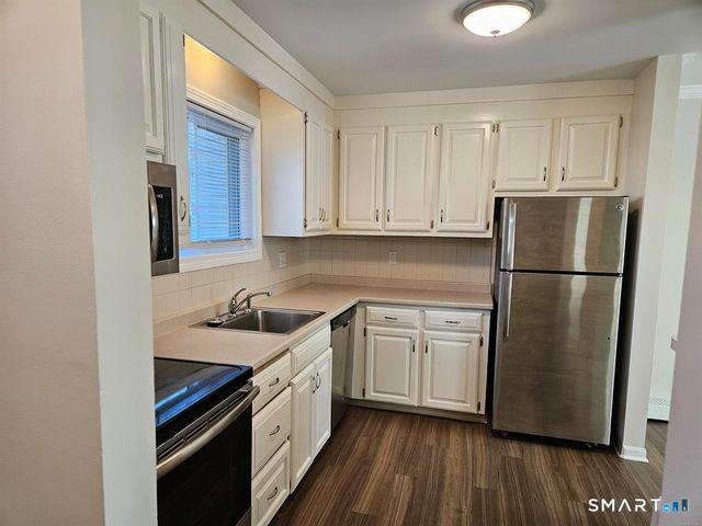 1401 Farmington Avenue B, Farmington, CT 06032
