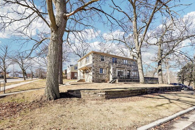 4703 W Jackson Park DRIVE, Milwaukee, WI 53219