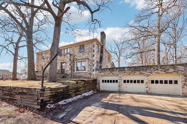 4703 W Jackson Park DRIVE, Milwaukee, WI 53219