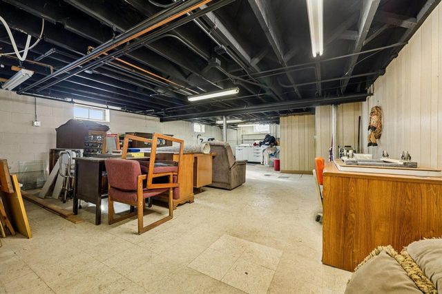 4703 W Jackson Park DRIVE, Milwaukee, WI 53219