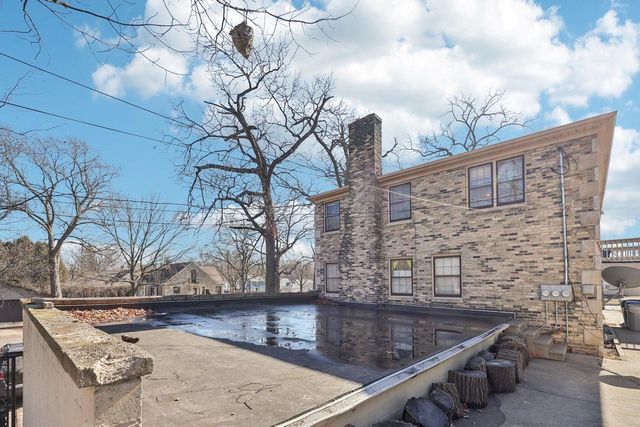 4703 W Jackson Park DRIVE, Milwaukee, WI 53219