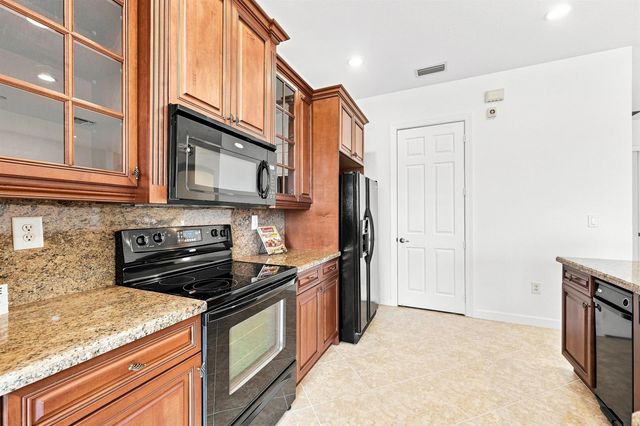 8288 NW 128th Lane 38-F, Parkland, FL 33076