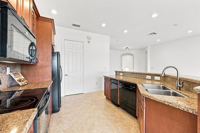 8288 NW 128th Lane 38-F, Parkland, FL 33076
