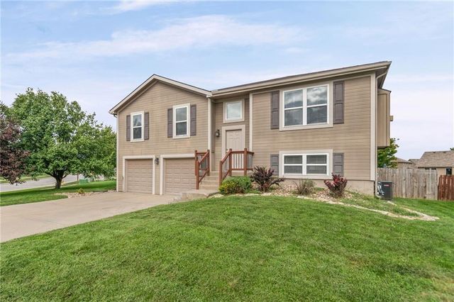 1505 Clear Creek Drive, Kearney, MO 64060