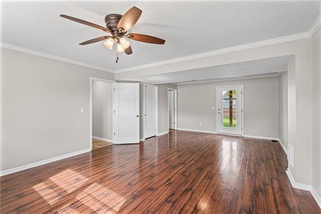 1505 Clear Creek Drive, Kearney, MO 64060