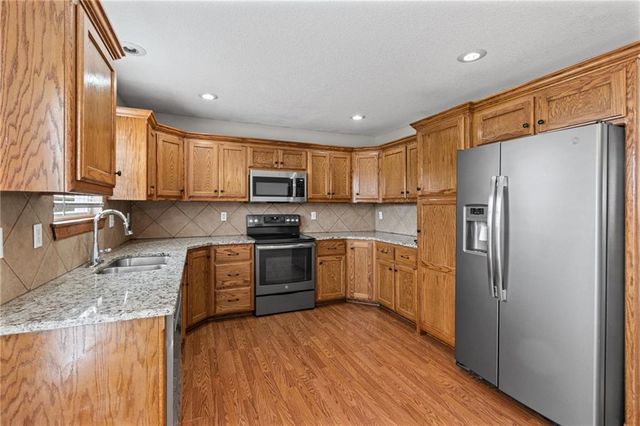 1505 Clear Creek Drive, Kearney, MO 64060