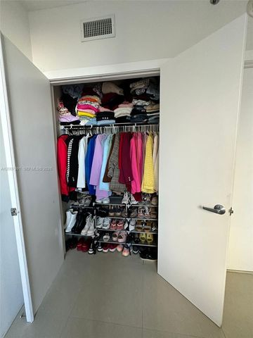 1050 Brickell Ave 1504, Miami, FL 33131