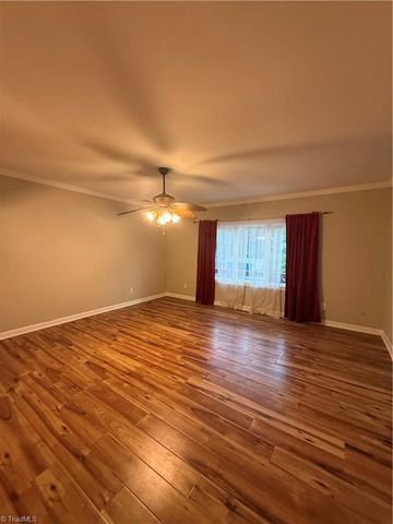 4220 Harvard Avenue, Greensboro, NC 27407