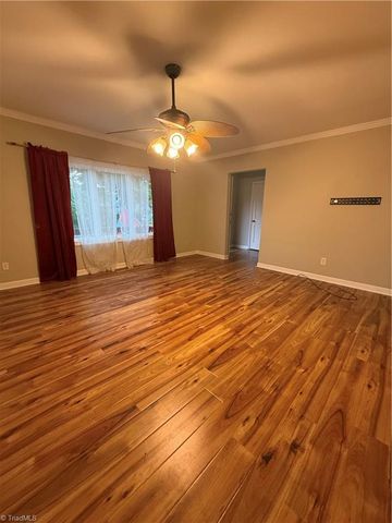 4220 Harvard Avenue, Greensboro, NC 27407