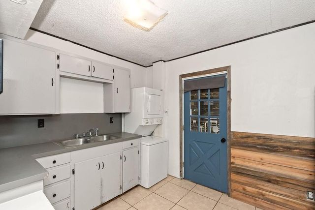 1503 Blue Water Drive, Freeport, TX 77541