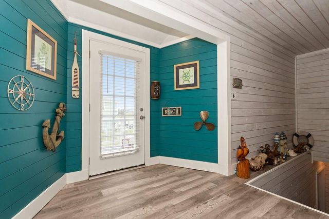 1503 Blue Water Drive, Freeport, TX 77541