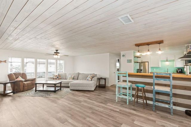 1503 Blue Water Drive, Freeport, TX 77541