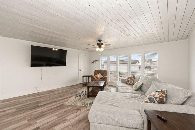 1503 Blue Water Drive, Freeport, TX 77541