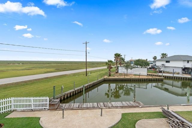 1503 Blue Water Drive, Freeport, TX 77541