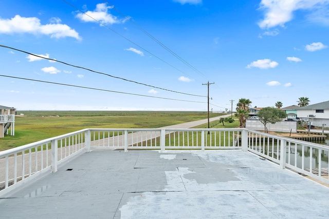 1503 Blue Water Drive, Freeport, TX 77541