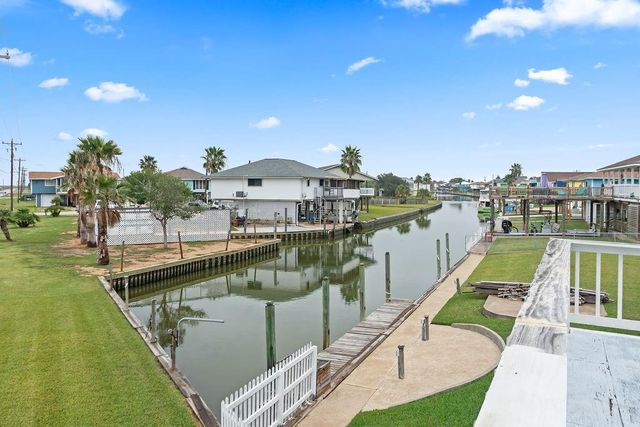 1503 Blue Water Drive, Freeport, TX 77541