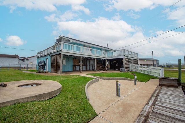 1503 Blue Water Drive, Freeport, TX 77541