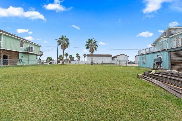 1503 Blue Water Drive, Freeport, TX 77541