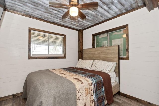 1503 Blue Water Drive, Freeport, TX 77541