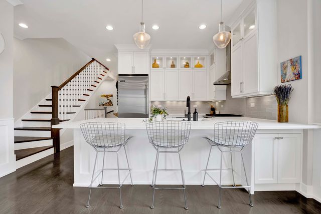 1341 W George Street 3, Chicago, IL 60657