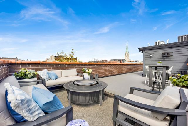 1341 W George Street 3, Chicago, IL 60657