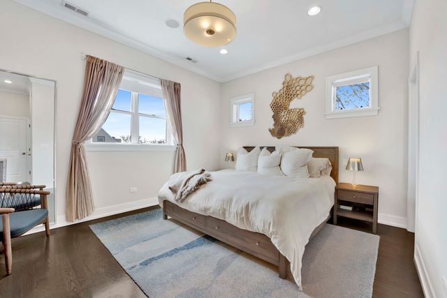 1341 W George Street 3, Chicago, IL 60657