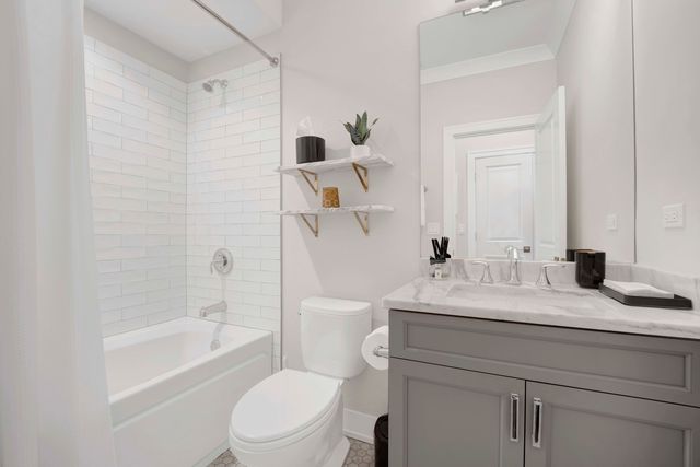 1341 W George Street 3, Chicago, IL 60657