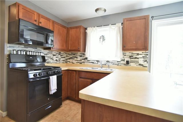 2405 Penfield Road, Penfield, NY 14526