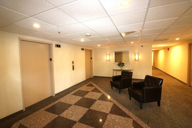 44 Elm Street 509, Worcester, MA 01609