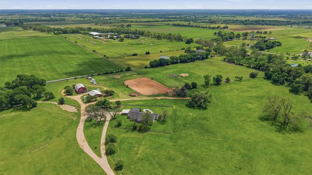 1100 Debbie Lane, Pilot Point, TX 76258