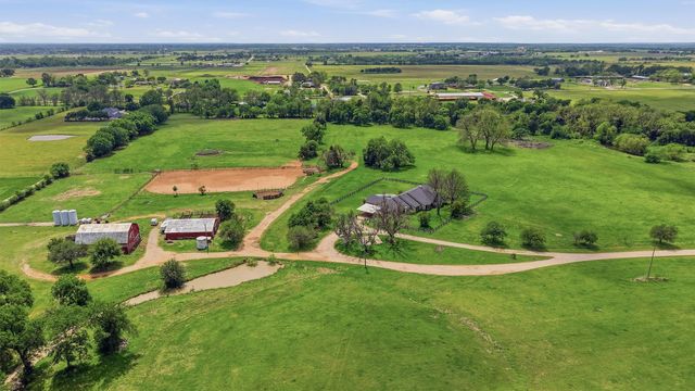 1100 Debbie Lane, Pilot Point, TX 76258