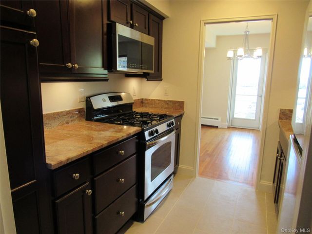 103 Gedney Street 4M, Nyack, NY 10960