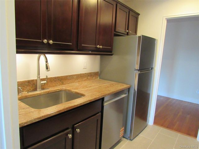103 Gedney Street 4M, Nyack, NY 10960