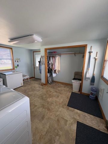 11680 E 600 N, Orland, IN 46776