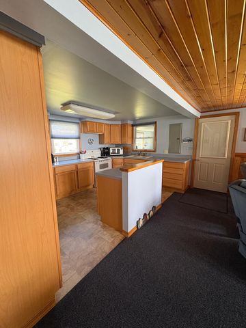 11680 E 600 N, Orland, IN 46776