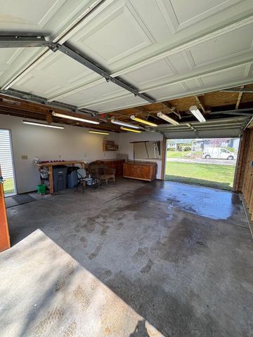 11680 E 600 N, Orland, IN 46776